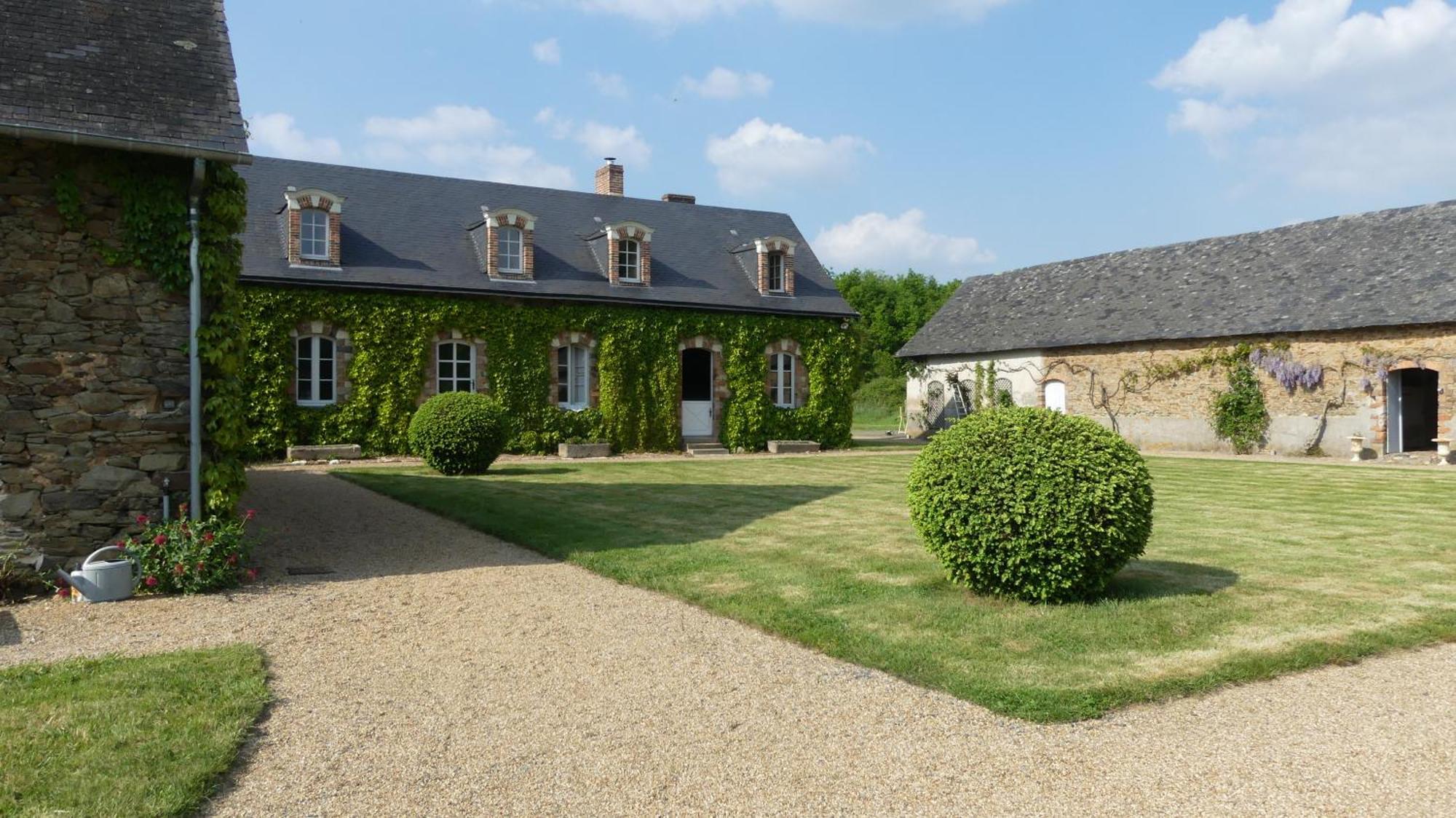 Bed and Breakfast La Petite Lande Menil Екстер'єр фото